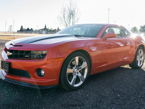 Used 2010 Chevrolet Camaro SS w/ RS Package RWD image 14