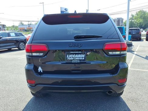 Used 2019 Jeep Grand Cherokee Altitude AWD/4WD image 5