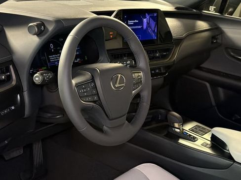 New 2026 Lexus UX 300h AWD image 18