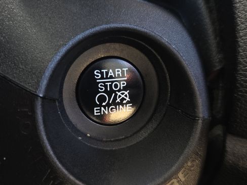 Used 2016 Jeep Renegade Latitude image 29