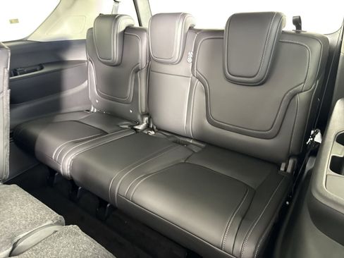 New 2026 Nissan Armada SV image 21