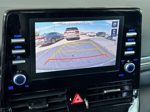 Used 2022 Hyundai Ioniq SE FWD image 16