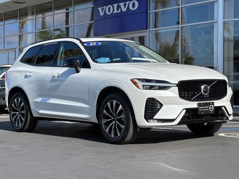 Certified 2025 Volvo XC60 B5 Core AWD/4WD image 7