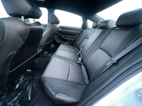 Used 2021 Honda Accord Sport image 13
