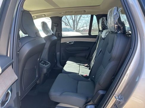 New 2026 Volvo XC90 B6 Plus w/ Protection Package Premier AWD/4WD image 12