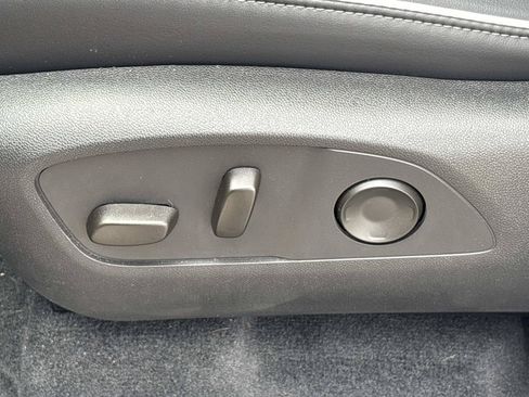 Used 2026 Buick Enclave Sport Touring w/ Power Package FWD image 16