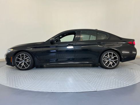 Used 2023 BMW 540i w/ Executive Package image 2