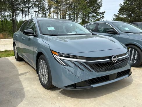 New 2026 Nissan Sentra SV w/ SV Convenience Package image 3