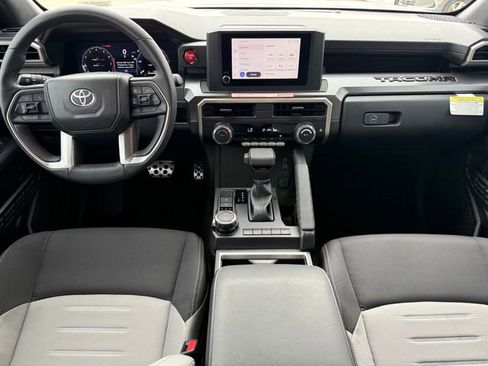 Used 2025 Toyota Tacoma TRD Sport AWD/4WD image 20