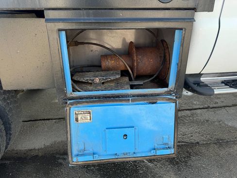 Used 2008 Ford F550 4x4 Crew Cab Super Duty image 12