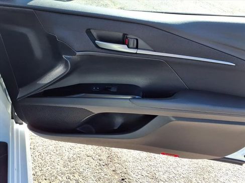 Used 2025 Toyota Camry LE image 73