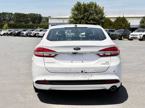 Used 2018 Ford Fusion SE w/ Equipment Group 602A FWD image 7