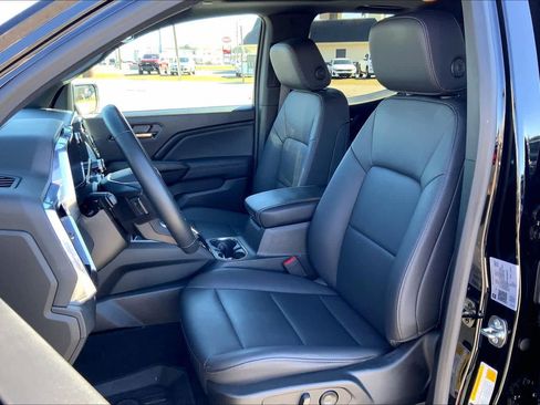 Used 2024 GMC Canyon Elevation w/ Elevation Premium Package image 8