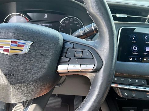 Used 2023 Cadillac XT4 Premium Luxury FWD image 23