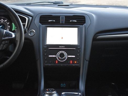 Used 2019 Ford Fusion Titanium image 24