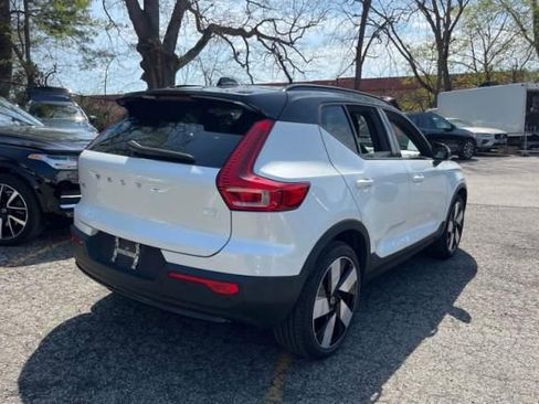Used 2023 Volvo XC40 Recharge Ultimate w/ Protection Package Premier AWD/4WD image 3