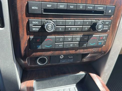 Used 2012 Ford F150 Lariat w/ Lariat Chrome Pkg image 17