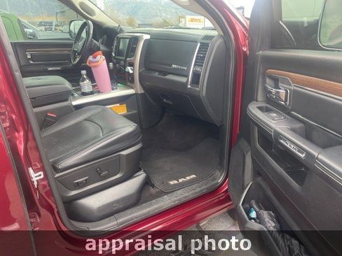 Used 2017 RAM 1500 Laramie image 11