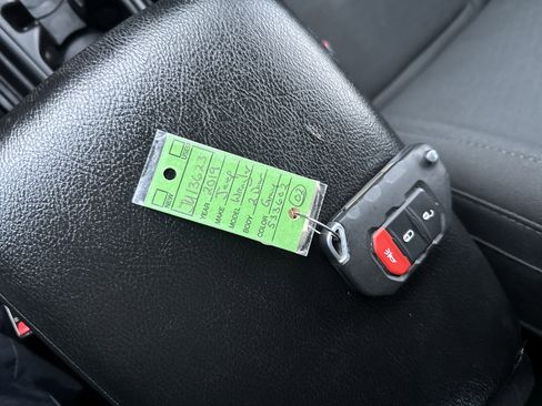 Used 2019 Jeep Wrangler Sport image 28