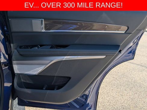 Used 2026 Cadillac Vistiq Sport w/ LPO, Floor Liner Package AWD/4WD image 19