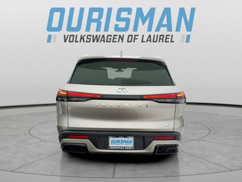 Used 2023 INFINITI QX60 Luxe image 3