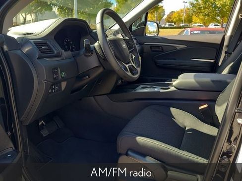 Used 2025 Honda Ridgeline Sport+ image 17