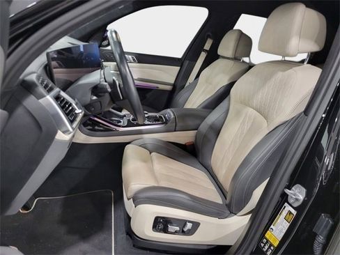 Certified 2023 BMW X7 xDrive40i w/ Executive Package image 16
