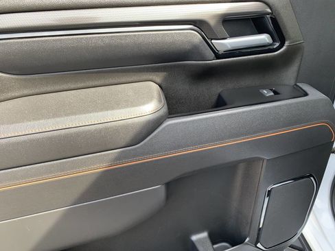 Used 2025 GMC Sierra 3500 AT4 w/ AT4 Premium Plus Package image 31