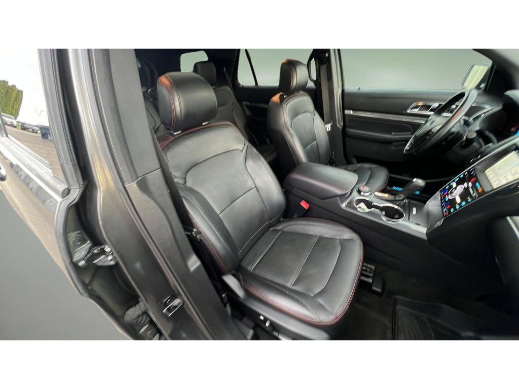 Used 2017 Ford Explorer Sport AWD/4WD image 32