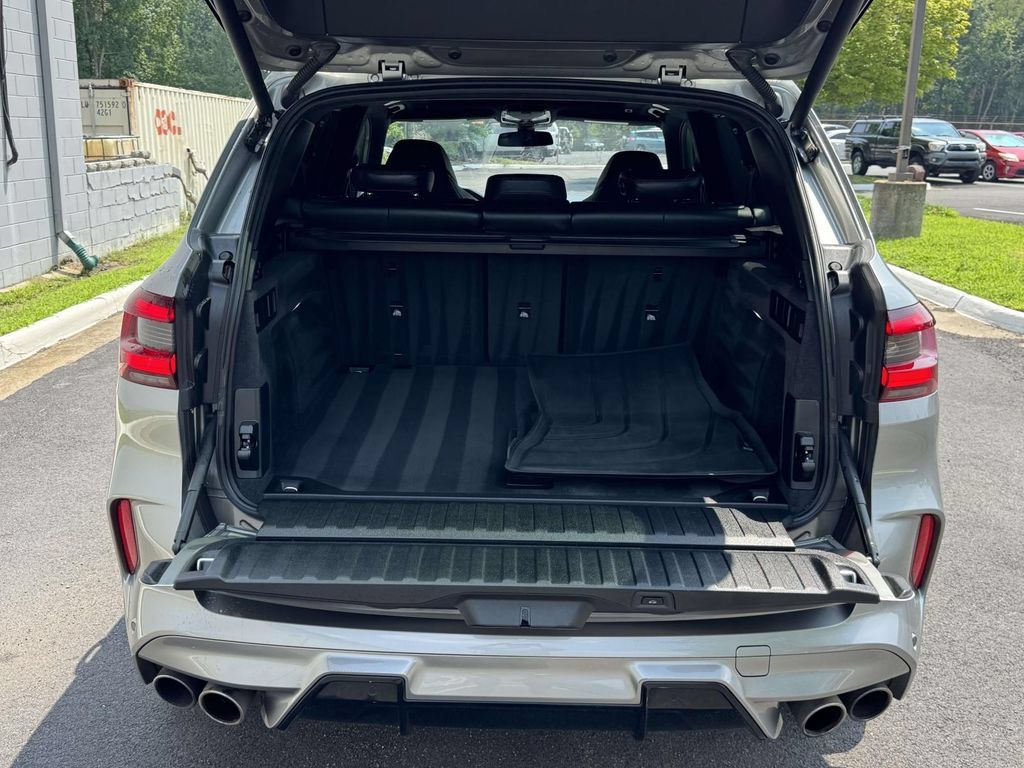 Used 2020 BMW X5 M w/ Executive Package AWD/4WD image 16