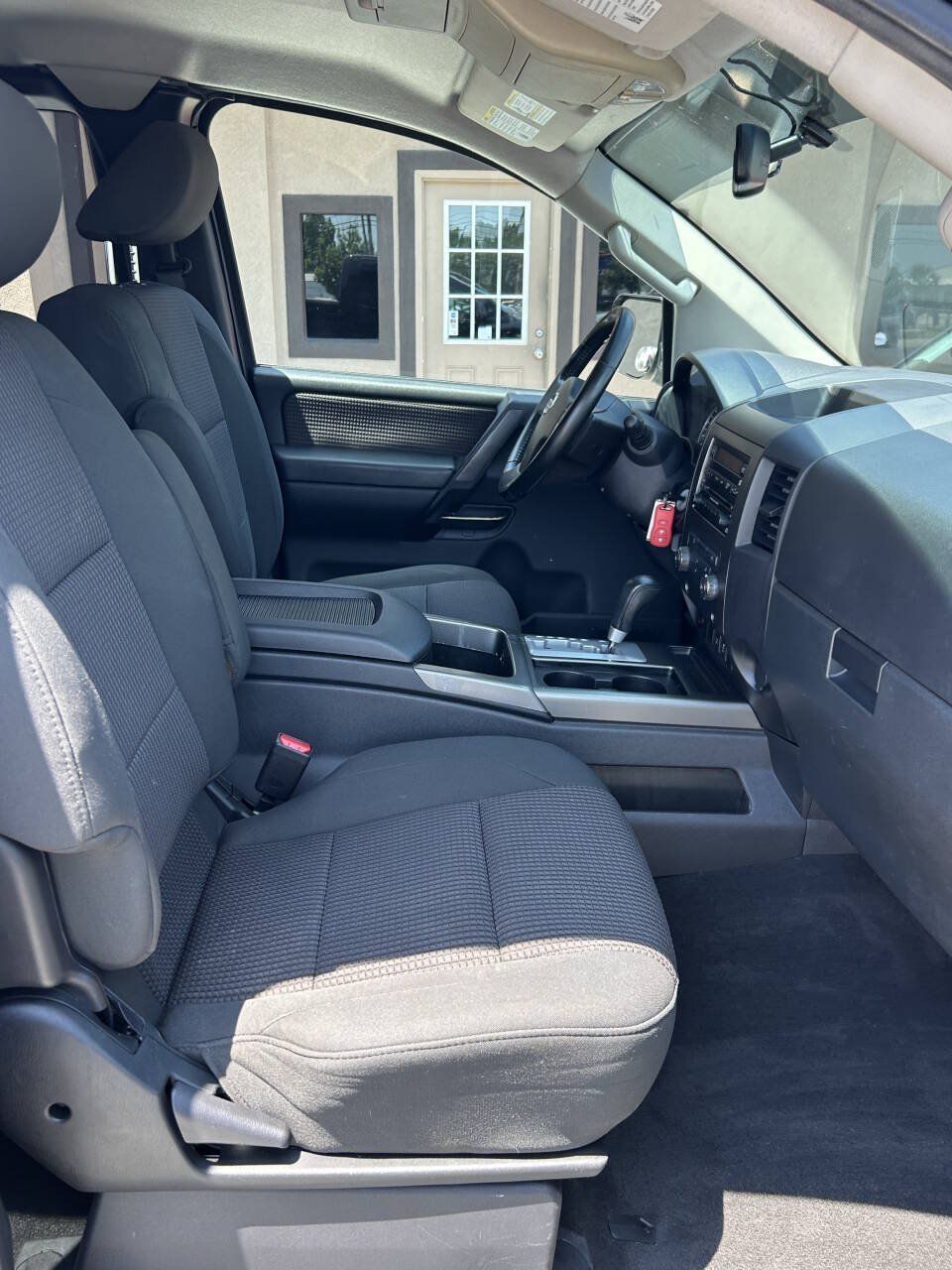 Used 2012 Nissan Titan SV w/ SV Value Truck Pkg AWD/4WD image 14
