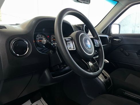 Used 2017 Jeep Patriot Sport image 11