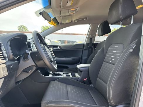 Used 2018 Kia Sportage LX AWD/4WD image 11
