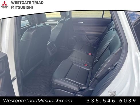 Used 2023 Volkswagen Atlas Cross Sport SE image 7