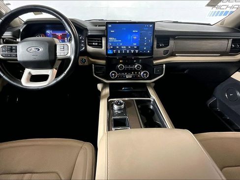 Used 2024 Ford Expedition Max Limited image 11