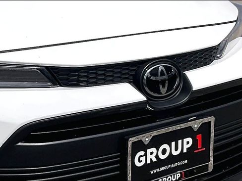 Used 2024 Toyota Corolla LE image 29