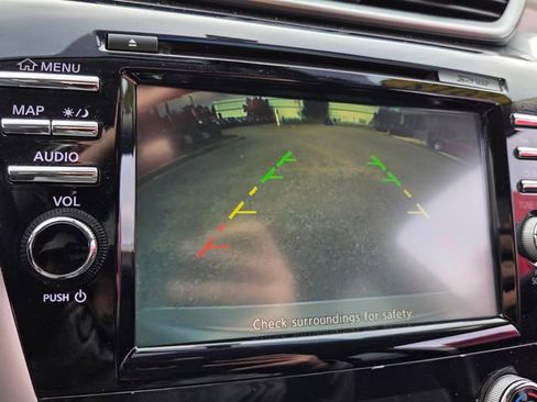 Used 2018 Nissan Murano SV image 22