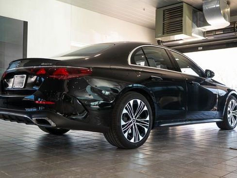 New 2026 Mercedes-Benz E 350 4MATIC Sedan image 8