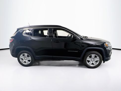 Used 2022 Jeep Compass Latitude AWD/4WD image 4