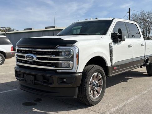 Used 2025 Ford F350 King Ranch w/ FX4 Off-Road Package image 15