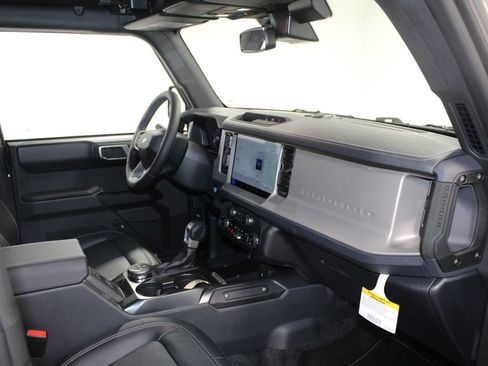 New 2025 Ford Bronco Outer Banks image 29