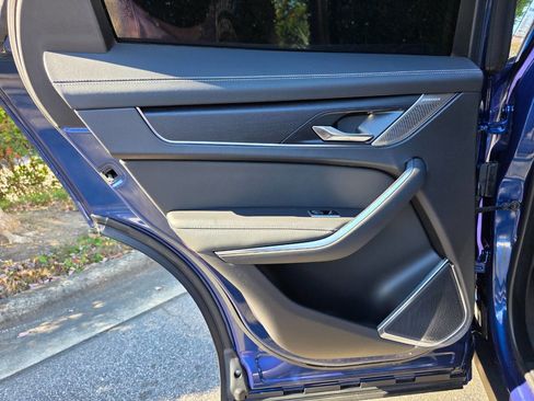 Used 2021 Jaguar F-PACE R-Dynamic S image 30