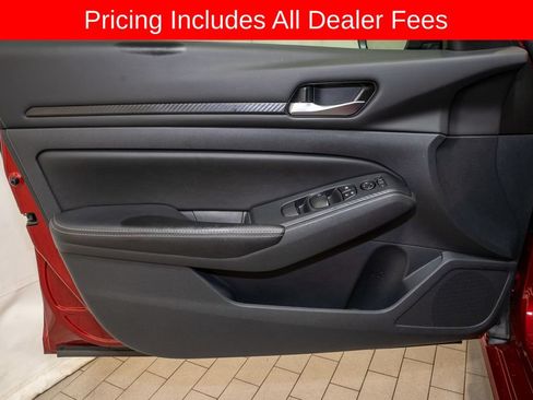 Certified 2024 Nissan Altima 2.5 SV FWD image 11