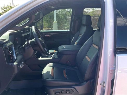 Used 2025 GMC Sierra 2500 AT4 w/ AT4 Premium Plus Package AWD/4WD image 26