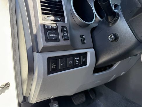 Used 2012 Toyota Sequoia Platinum image 19