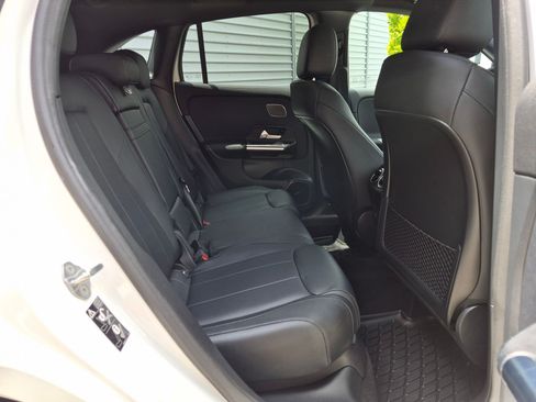 Used 2023 Mercedes-Benz GLA 250 4MATIC image 28