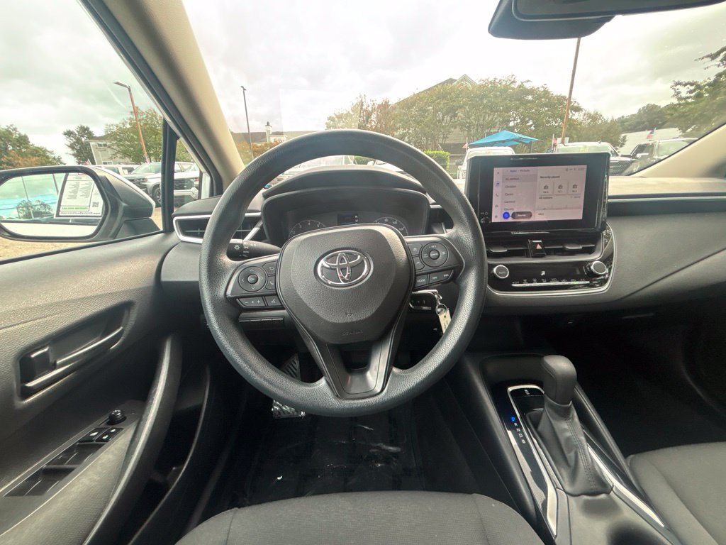 Used 2023 Toyota Corolla LE FWD image 10