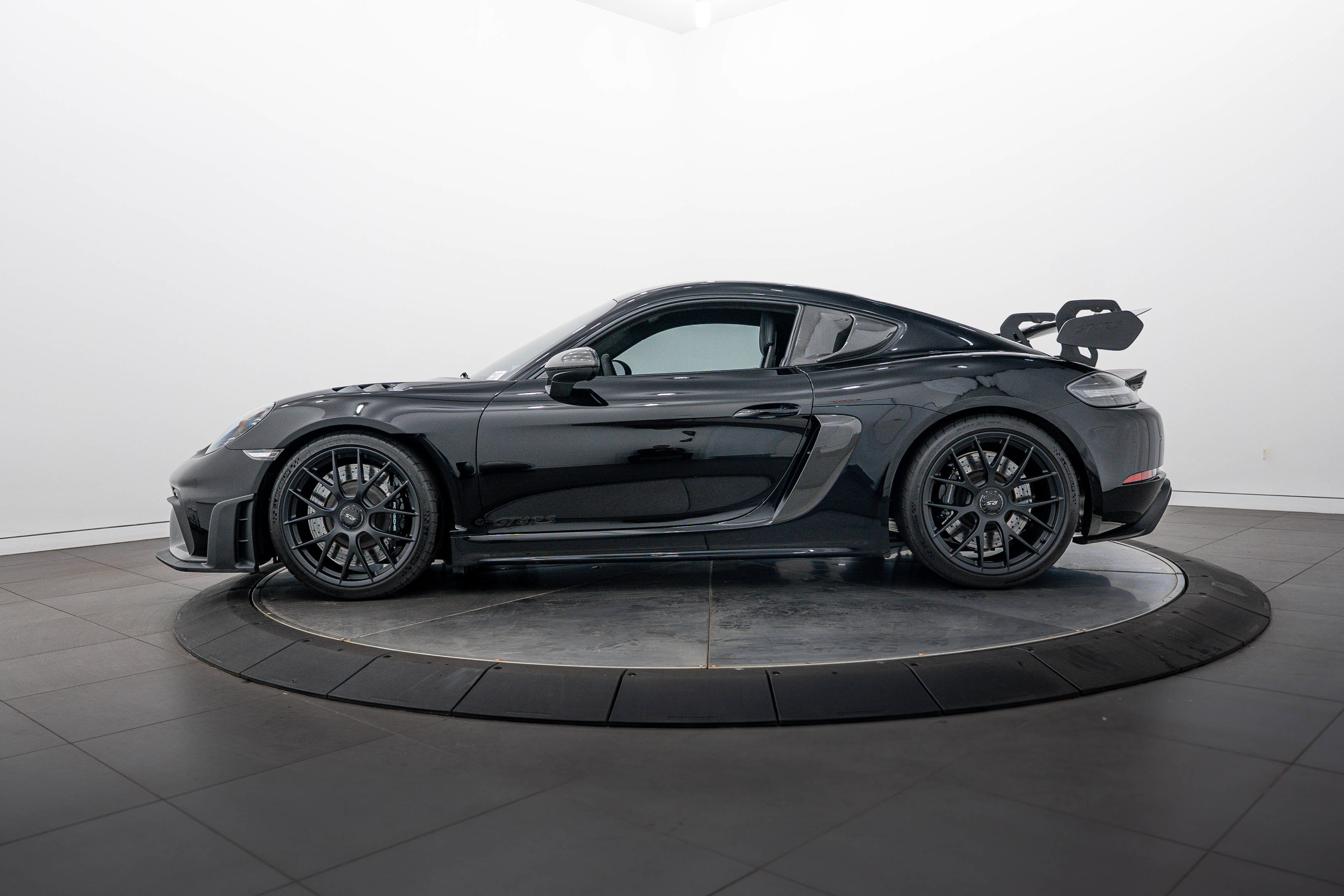 Certified 2023 Porsche 718 Cayman GT4 RS RWD image 2