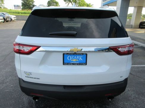 Used 2018 Chevrolet Traverse LT FWD image 4