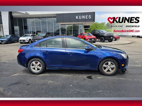 Used 2012 Chevrolet Cruze LT FWD image 2